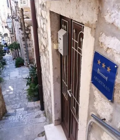 Blaise-old Town Apartman